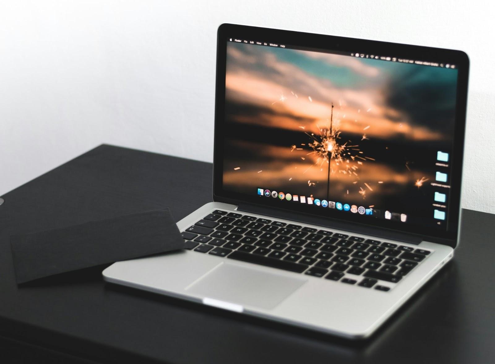 Apple MacBook M3 Pro Laptop am besten zum Codieren